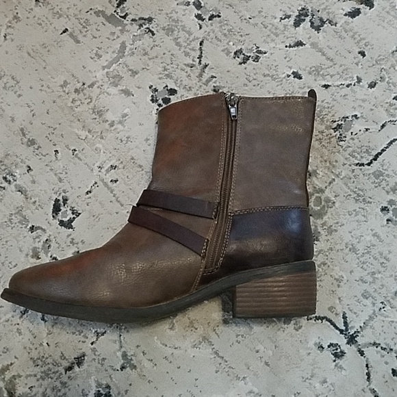 Booties - Picture 3 of 4